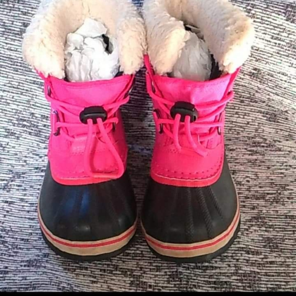 Sorel girl boots
